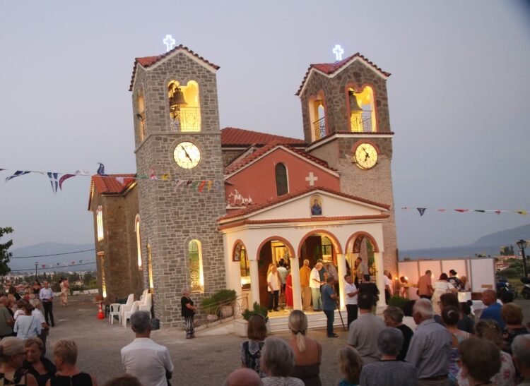 Ἀπόδοση τῆς Κοιμήσεως τῆς Θεοτόκου στήν Παλαιοπαναγιά καί στόν Πλάτανο Ναυπακτίας