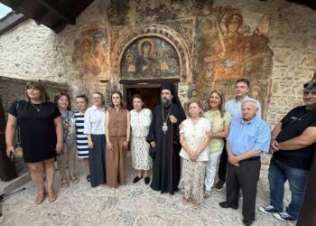 Παράδοση ἔργων ἀπό τήν Ὑπουργό Πολιτισμοῦ στήν Ἱερά Μητρόπολη Καστορίας