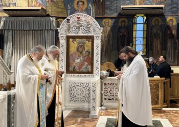 «Η Παναγία είναι εκείνη που ενώνει τον ουρανό και τη γη»