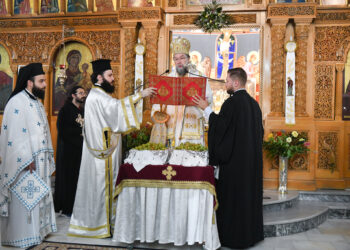 «Λάμψον και σε μας, Δέσποτα Χριστέ, το Φως Σου το αιώνιον!»