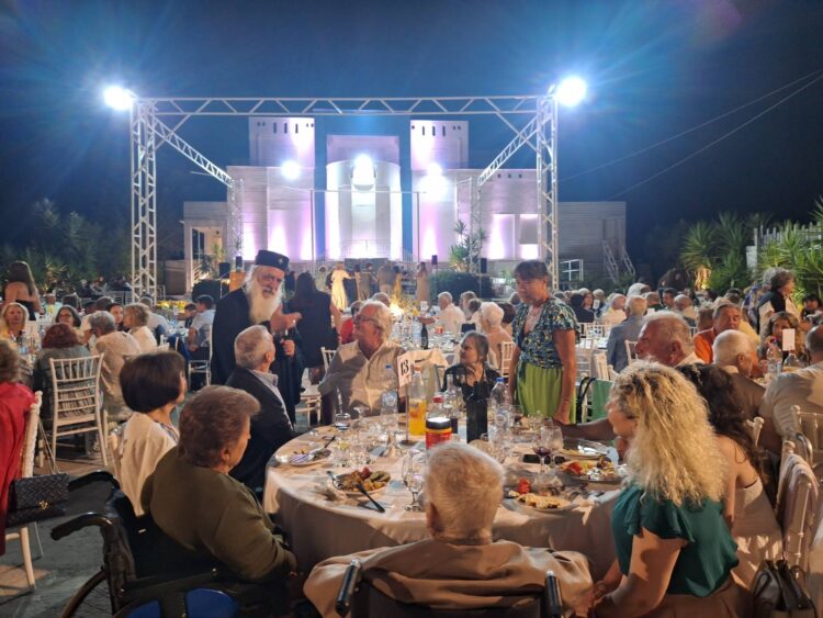 Βραδιὰ Ἀγάπης τοῦ Ἐκκλησιαστικοῦ Γηροκομείου Καρλοβασίου «Εὐγηρίας Πρόνοια»
