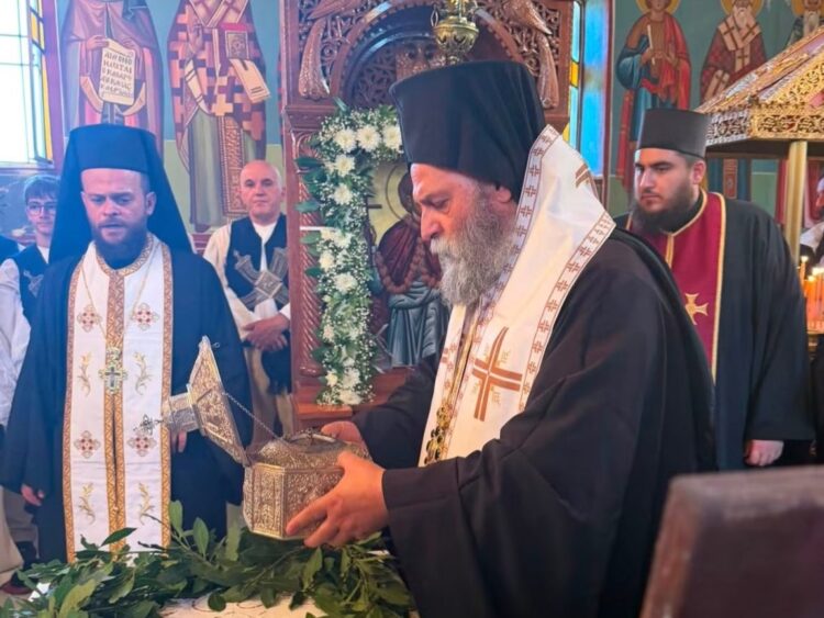Με λαμπρότητα η υποδοχή της Τιμίας Κάρας του Αγίου Ιωάννου του Νεομάρτυρος στο Τέροβο – 500 χρόνια από το μαρτύριό του