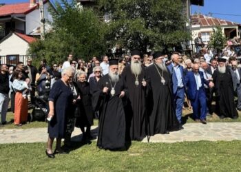 Τρεις Μητροπολίτες στον Τρανό Χορό «Τσιάτσιος»