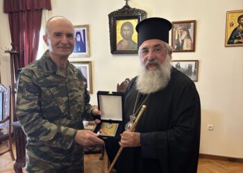 Επίσκεψη του Αρχηγού ΓΕΣ στην Ιερά Αρχιεπισκοπή Κρήτης