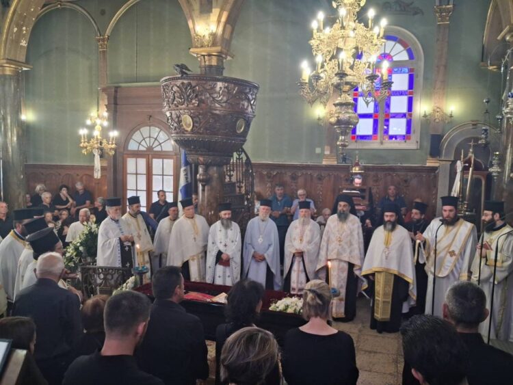 Η Εξόδιος Ακολουθία του μακαριστού Αρχιμανδρίτου του Οικουμενικού Θρόνου π. Σπυρίδωνος Βρεττού