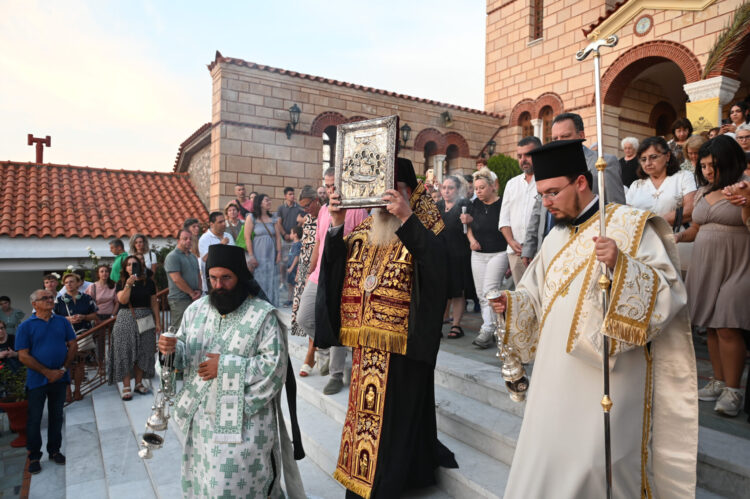 Μεγαλύνομεν την δόξαν σου εν τη Ιερά Μονή της Μαλεβής Θεοτόκε