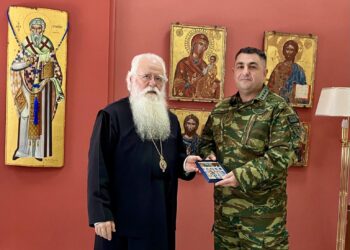Επίσκεψη του νέου Δ/κτού του 304 ΠΕΒ στον Μητροπολίτη Δημητριάδος