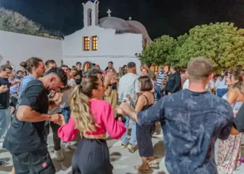 Ήμασταν τελικά εκεί για την Παναγία ή απλώς για το πανηγύρι;