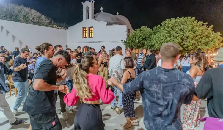 Ήμασταν τελικά εκεί για την Παναγία ή απλώς για το πανηγύρι;