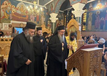 Η Μεγάλη Παράκληση στην Καρίτσα