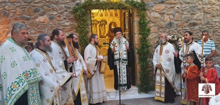 Λαμπρός Αρχιερατικός Εσπερινός στον Ι.Ν. Παναγίας Γιάτρισσας Κοκκινόραχης