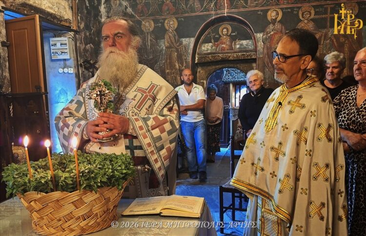 «Ο Τίμιος Σταυρός μεταμορφώνει τον πόνο σε ελπίδα»