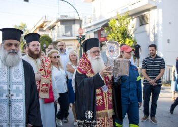 Με λαμπρότητα και κατάνυξη η υποδοχή της Τιμίας Κάρας της Αγίας Βαρβάρας στη Νέα Ιωνία Βόλου