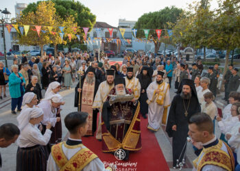 Με λαμπρότητα η υποδοχή του Ιερού Λειψάνου της Αγίας Φωτεινής στην Ευαγγελίστρια Νέας Ιωνίας