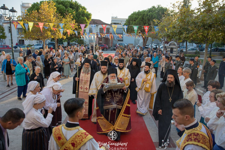 Με λαμπρότητα η υποδοχή του Ιερού Λειψάνου της Αγίας Φωτεινής στην Ευαγγελίστρια Νέας Ιωνίας