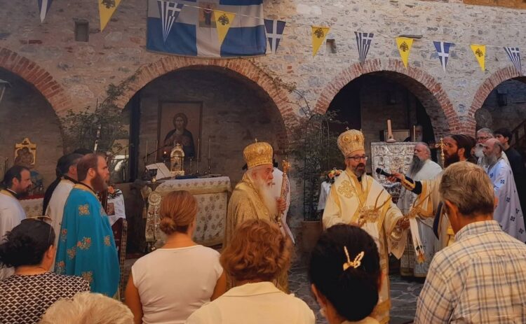 Λαμπροπρεπῶς ἑόρτασε ἡ Ἱερὰ Μονὴ Ἁγίας Ζώνης Σάμου