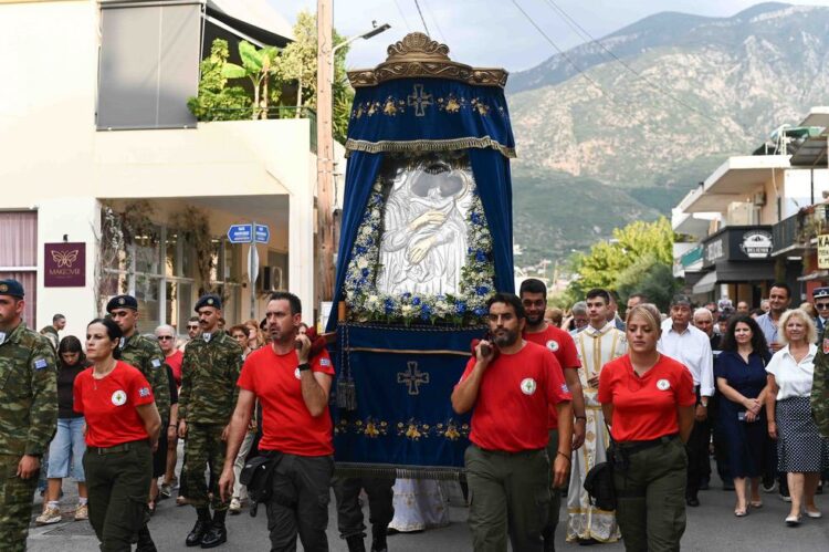 Η Καλαμάτα υποδέχθηκε την Παναγία τη Δημιοβίτισσα