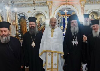 Χειροτονία και τοποθέτηση Πρεσβύτερου στα Βελανίδια – Τίμησαν τον Πρωτ. Κωνσταντίνο Νικηφόρο για την 35ετή διακονία του