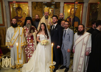 Ο Μητροπολίτης Θεσσαλονίκη πάντρεψε ζευγάρι μέσα στη Θεία Λειτουργία