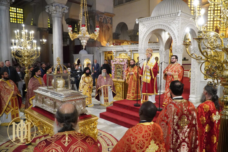 Συγκίνηση στον Άγιο Δημήτριο Θεσσαλονίκης – Η ιστορική εικόνα της Παναγίας Οδηγήτριας επέστρεψε στον τόπο της και εγκαινιάστηκε το νέο Κειμηλιαρχείο