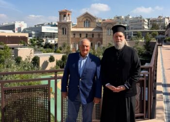Ο πρ. Πρωθυπουργός κ. Κώστας Καραμανλής στο «Ιωνικό Κέντρο» της Ιεράς Μητροπόλεως Ν. Ιωνίας